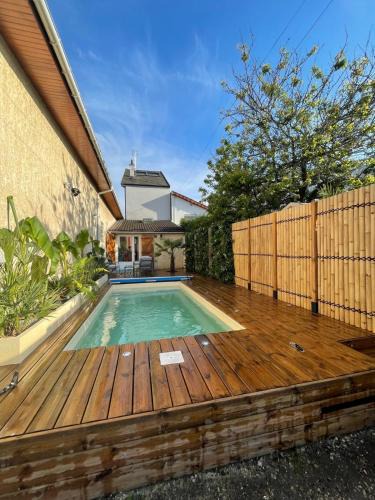 Alouettes House | Chambres privées avec piscine partagées et cuisine partagée à 20 minutes de Paris et 40 minutes de disneyland