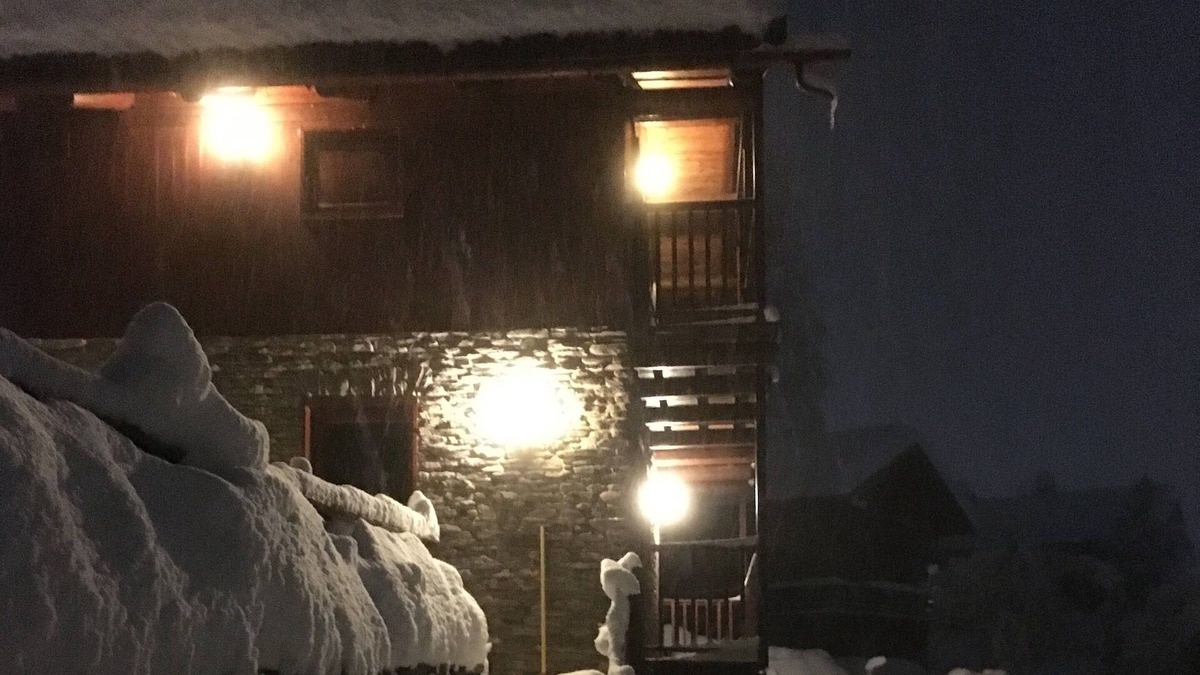 Corgnolaz House | Chamois pearl of the Alps, can only be reached by cable car, 1800 m above sea level