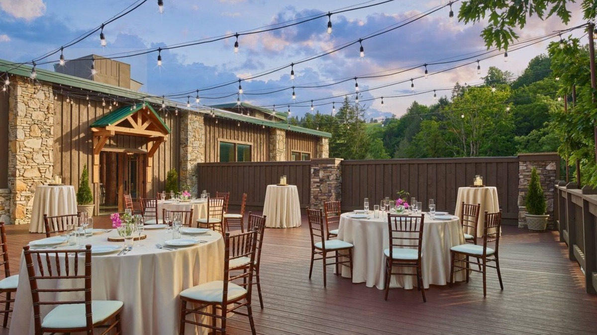 Seven Springs Apartment | Champion Hotel | King Tower Room + Tower Side