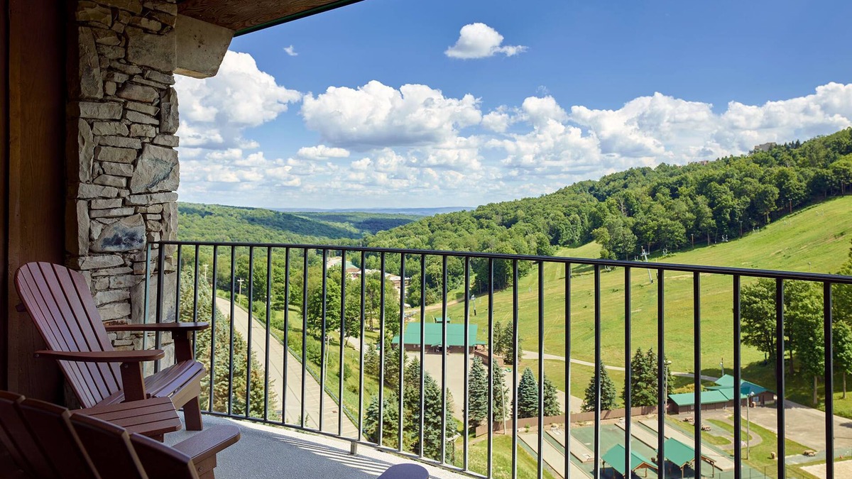 Seven Springs Apartment | Champion Hotel | Queen Tower Room + In-Room Perks