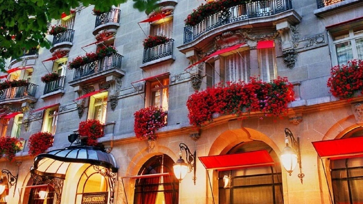 8th Arrondissement Apartment | Champs Elysees-the mythical Avenue of Paris-an elegant space of 160m2