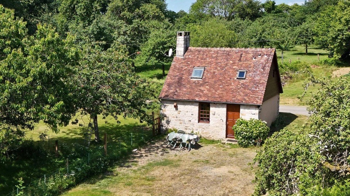 Champsecret Cottage | Champsecret: Restored Old House with Stove, Enclosed Garden, Pets Allowed
