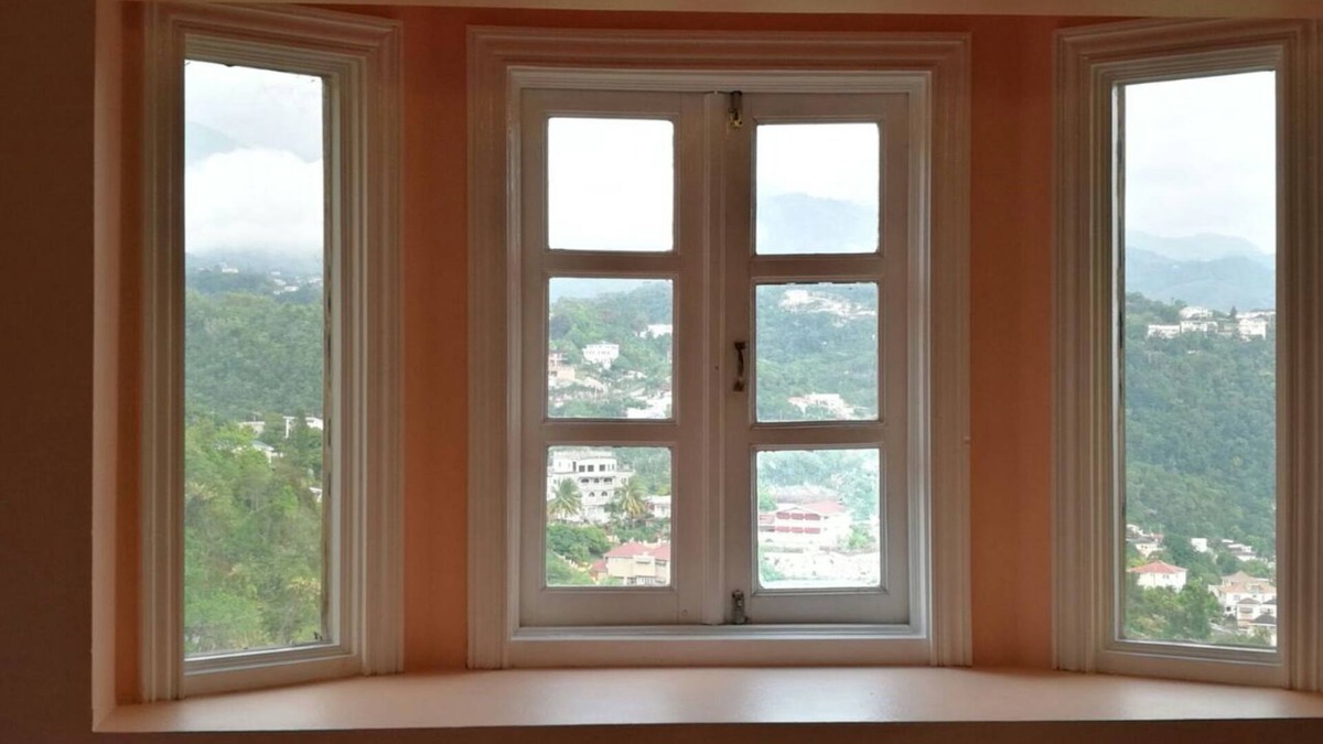 Saint Andrew Apartment | Chancery Hall Hideaway Guest Apt