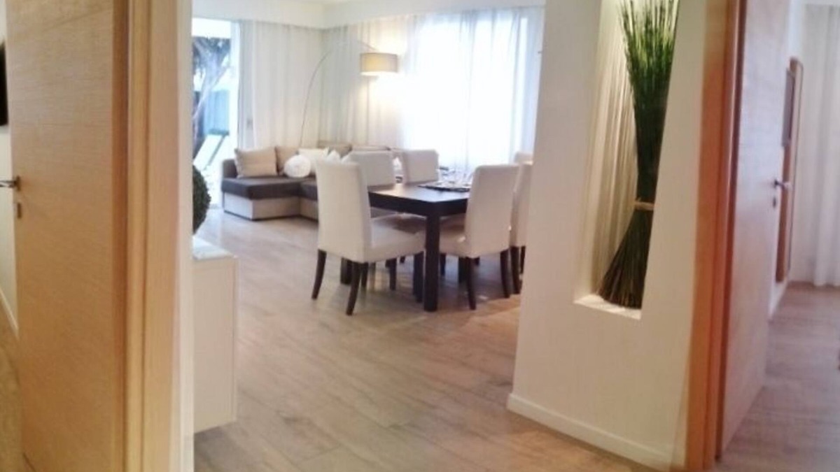 Golfe Juan Apartment | CHANGE THE DECOR! Seaside, deckchairs, fine sandy beach. ENJOY!