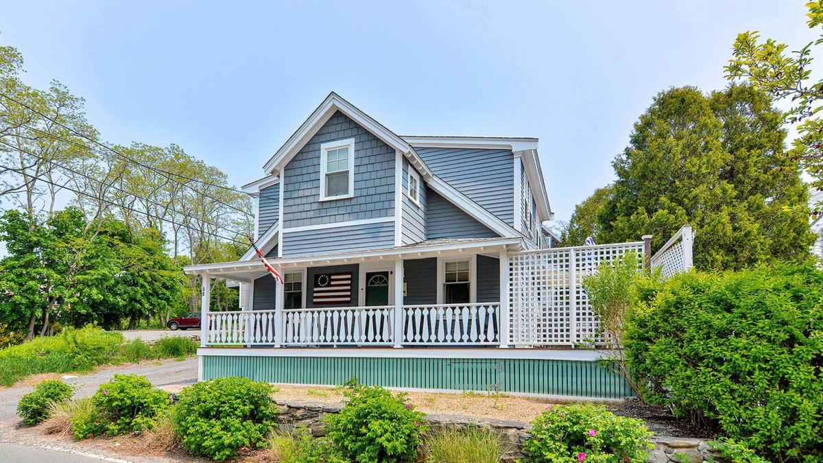 Gloucester House | Changes in Latitude: Niles Beach and Rocky Neck