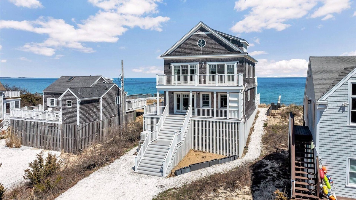 East Sandwich House | Changing Tides and Good Vibes in East Sandwich RPAM110