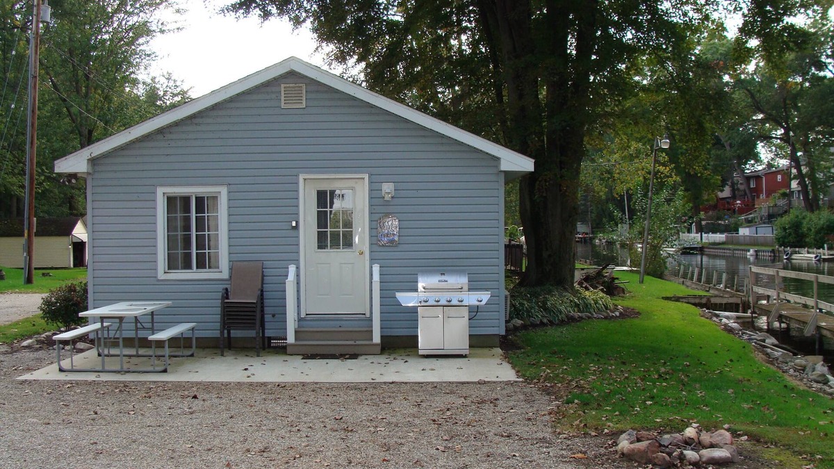 Coldwater Cottage | Channel House- On Pointe Lakefront Resort