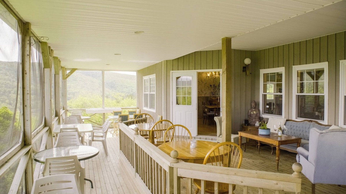 North River Bridge Hotel | Chanterelle Country Inn & Cottages