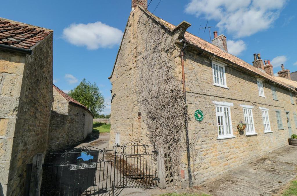 West Heslerton House | Chapel Cottage