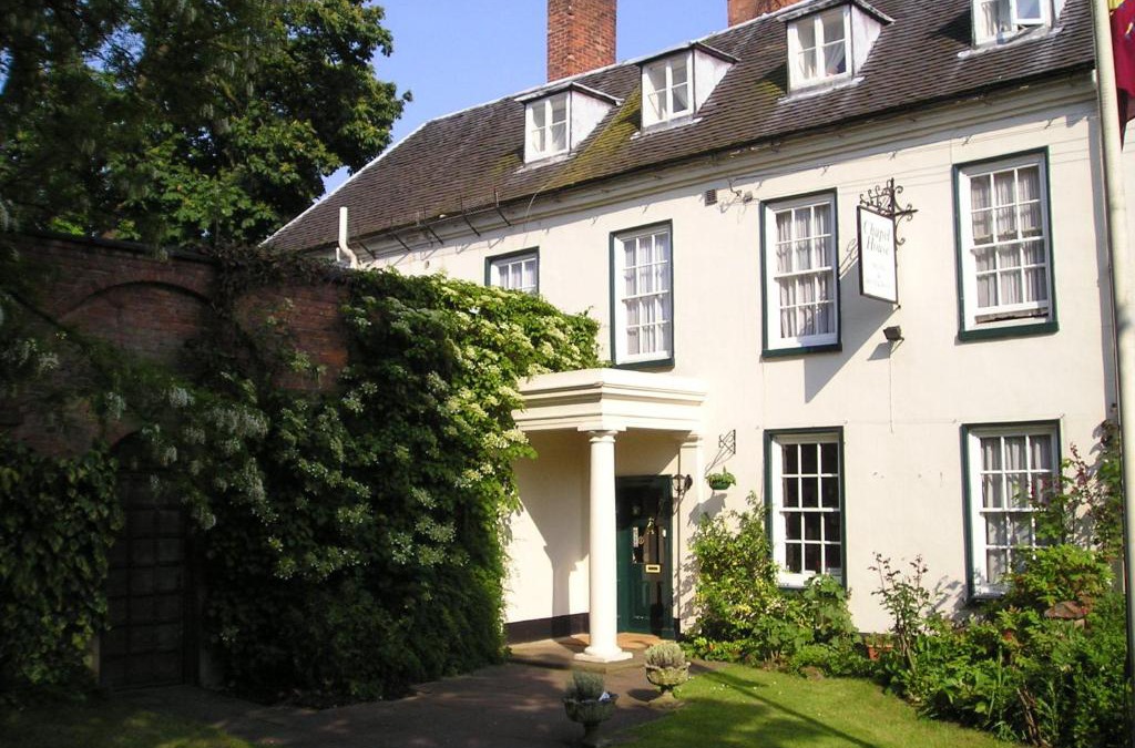 Atherstone Hotel | Chapel House