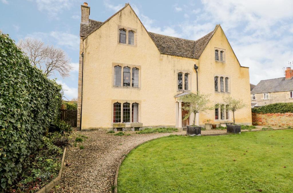 King's Stanley House | Chapel House
