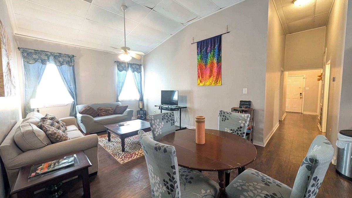 Ingleside Apartment | Chapel Summary: π‘ Wel
