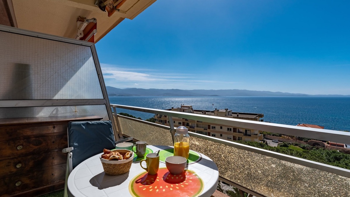 Ajaccio Apartment | Chapelle des Grecs - 1km de la plage