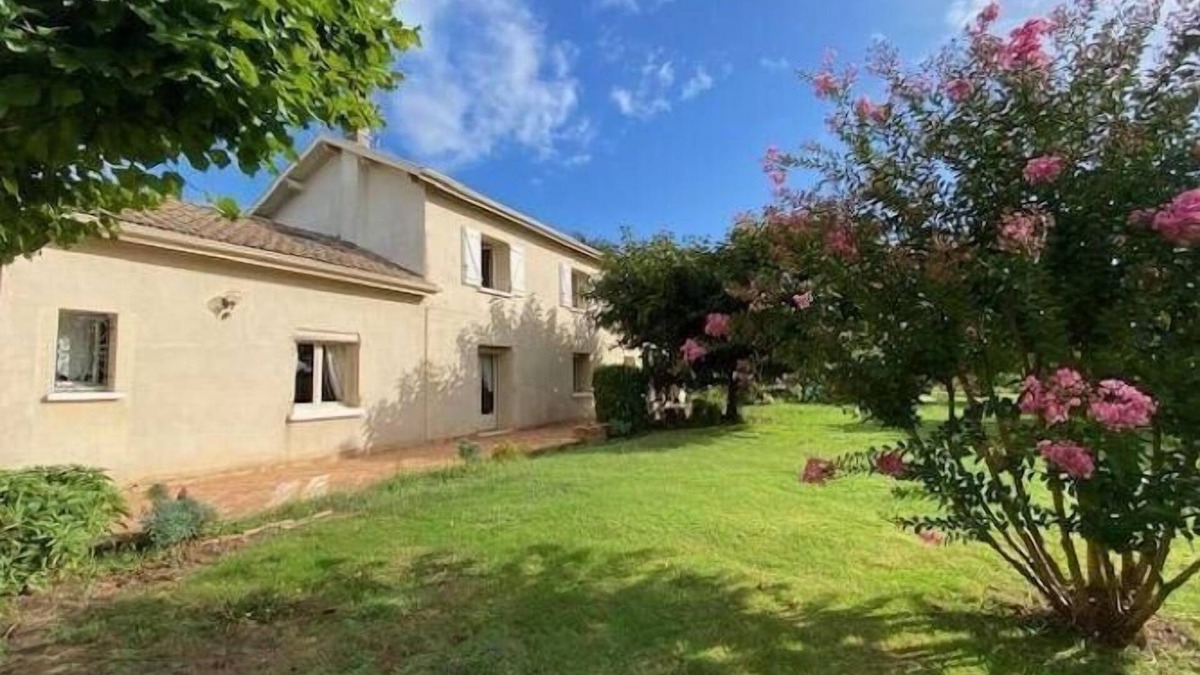 Sainte-Foy-la-Longue House | Chapitre - Sainte-foy-la-longue