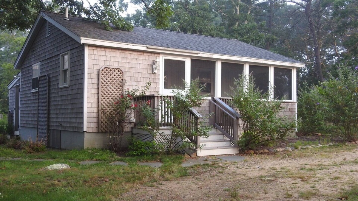 Edgartown Cottage | Chappaquiddick, Cozy 2 Bedroom, October Dates Available!