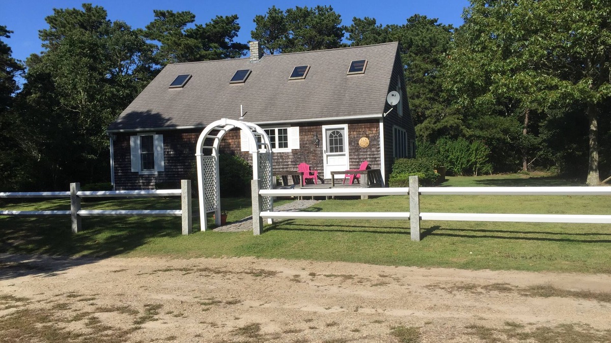 Edgartown House | Chappaquiddick - Hidden Gem on Chappy