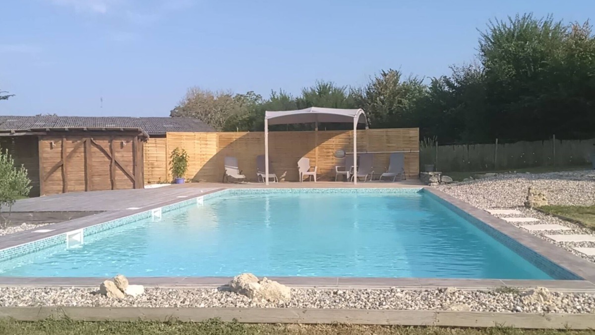 Sainte-Colombe-de-Duras House | Character 18C House with 12 x 6m private pool