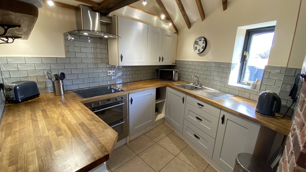 Forncett Cottage | Character 2 bedroom barn conversion in peaceful rural setting