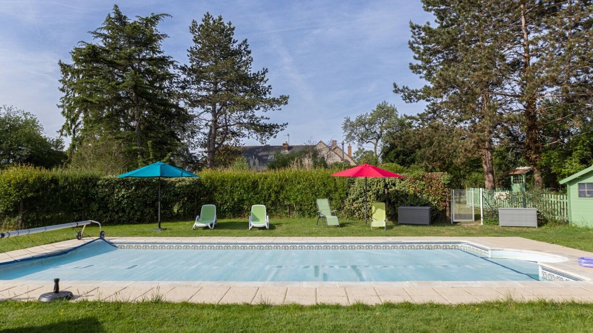 Monteaux House | Character Accommodation, 2-4 guests, Heated Pool In The Heart Of Val de Loire