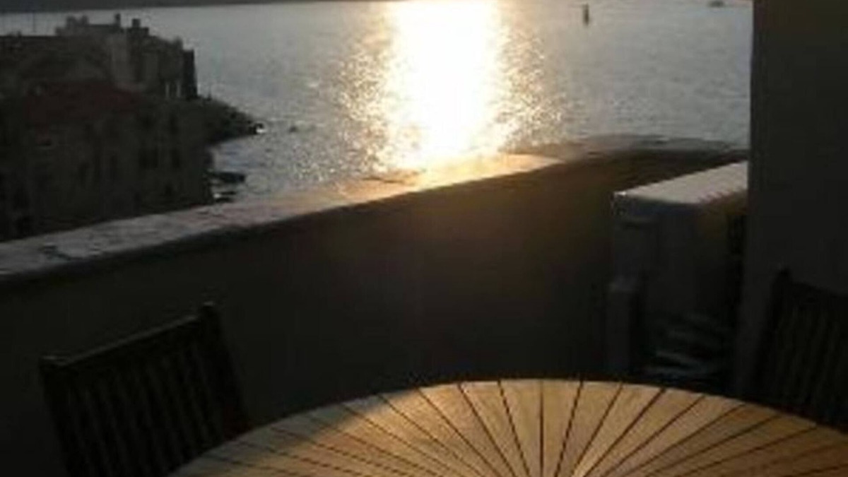 Saint-Florent Apartment | Character apartment overlooking the gulf, at the foot of the citadel (55m2)