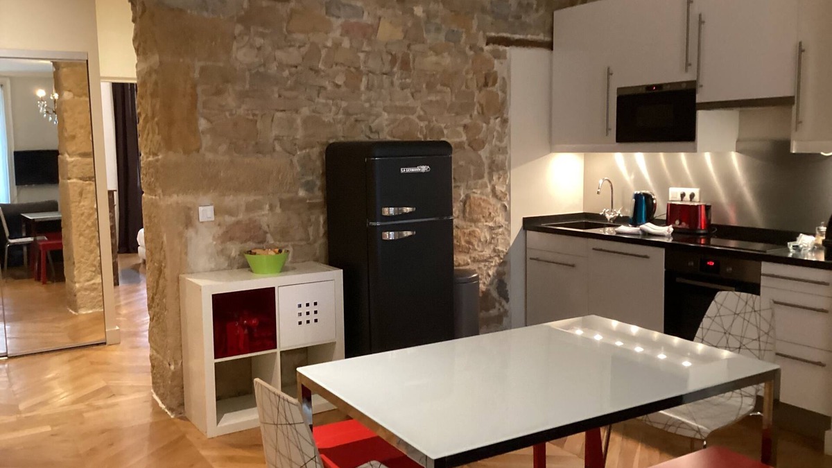 Marechal Lyautey - Vitton Apartment | Character apartment in the 6th arrondissement