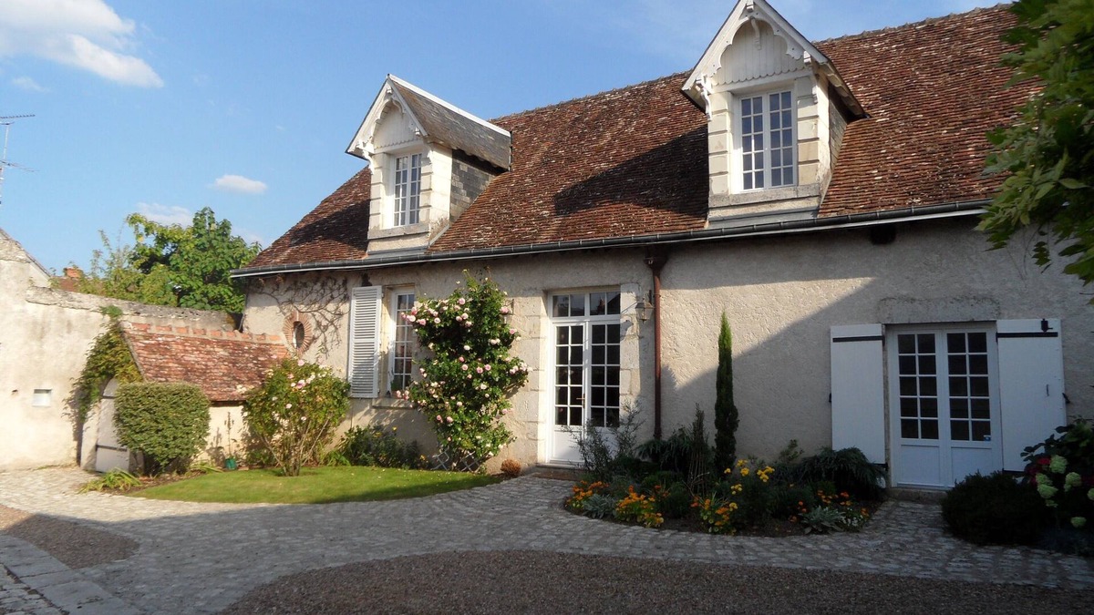 Huisseau-sur-Cosson Apartment | Character cottage rental in the Valley of the Loire castles