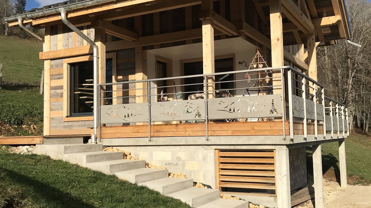 Villers-le-Lac Ski Chalet | Character cottage close to hiking trails