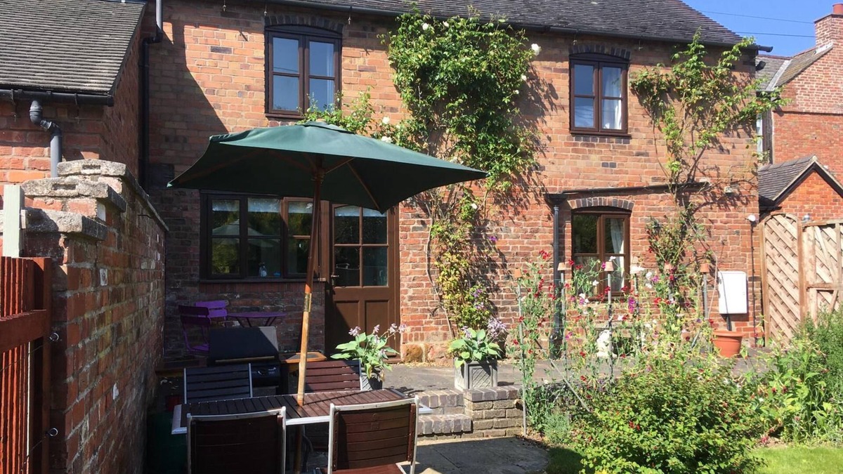 Burlton Cottage | Character cottage
