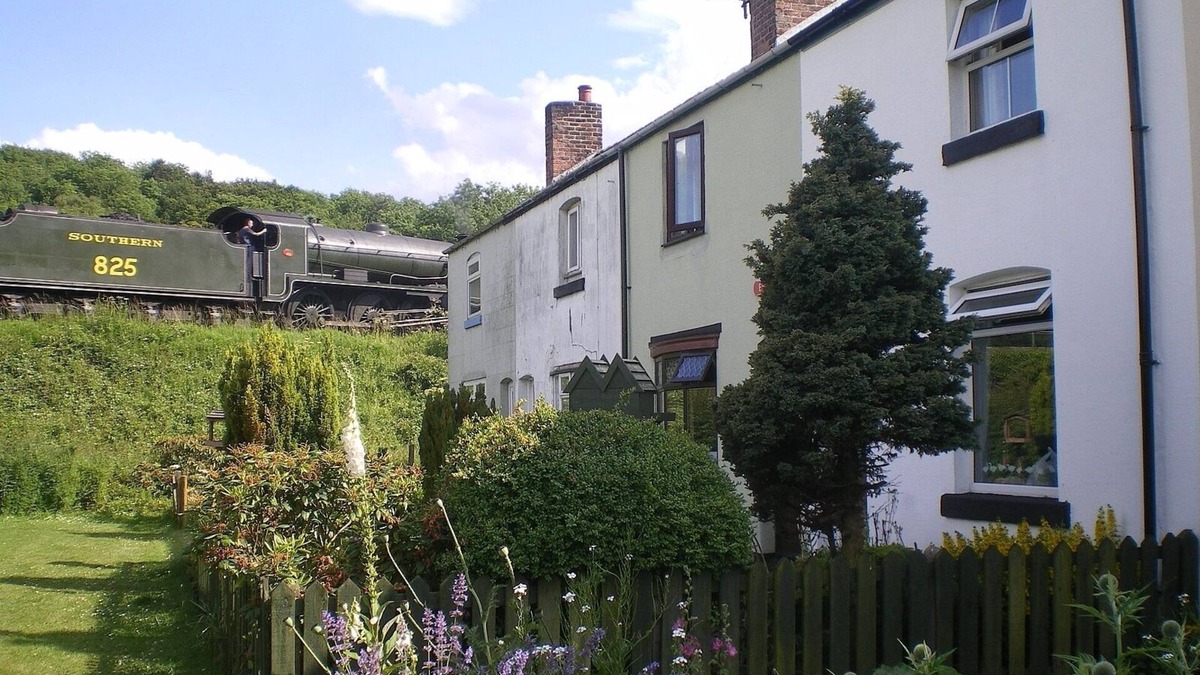 Grosmont Cottage | Character Cottage In Amazing Location Of Steam Trains-check NYMR timetable