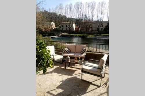 Bize-Minervois House | Character filled house overlooking the River Cesse