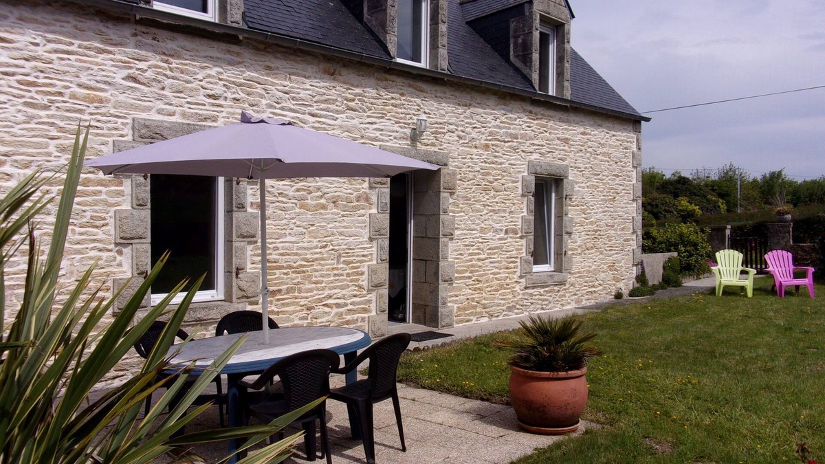 Plogastel-Saint-Germain House | Character house in the countryside between town and sea