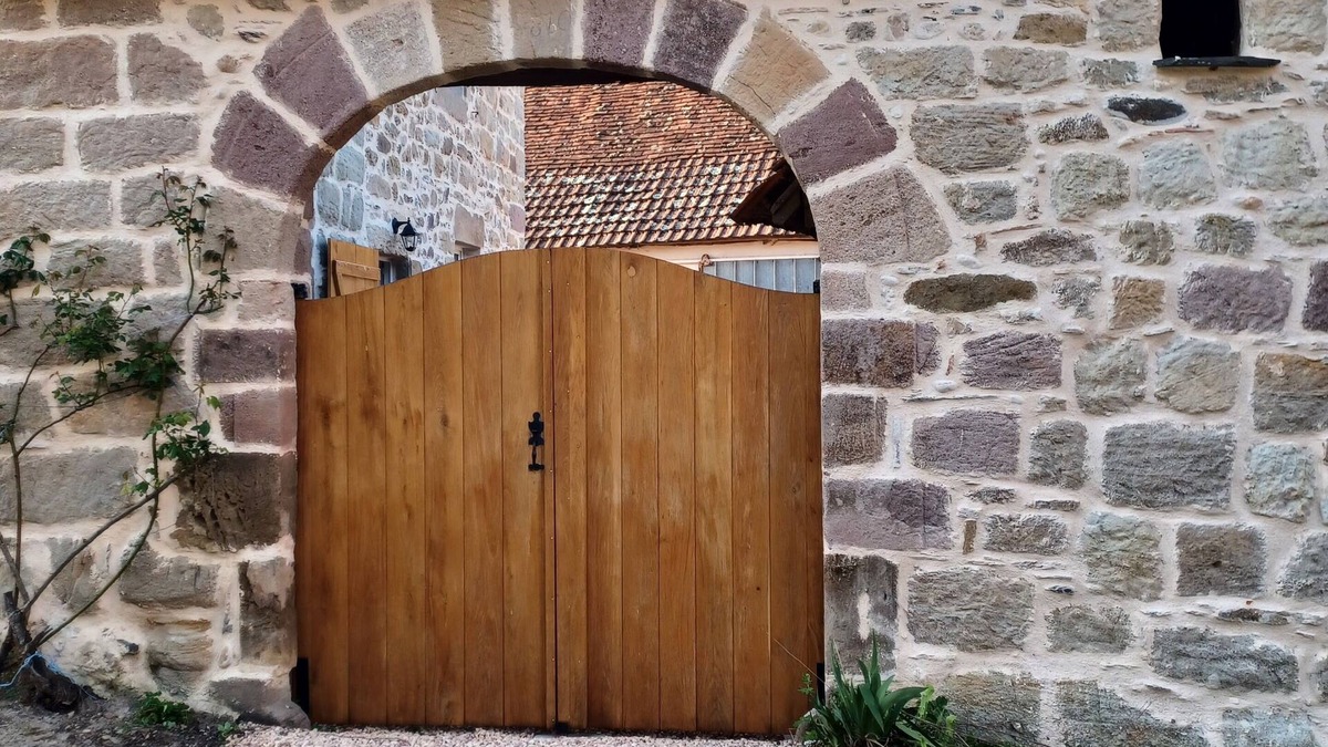 Puy-d'Arnac House | CHARACTER GITE FOR 10 PEOPLE