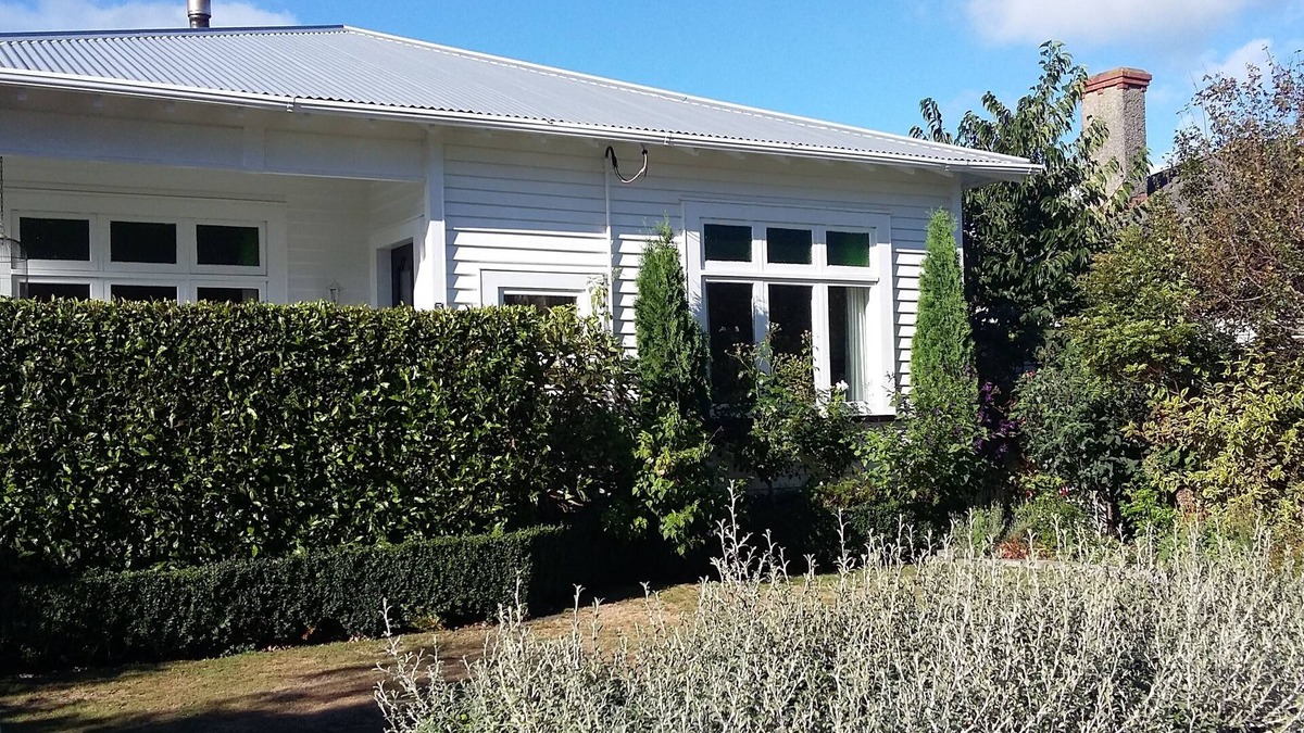 Hawera House | Character home close to amenities