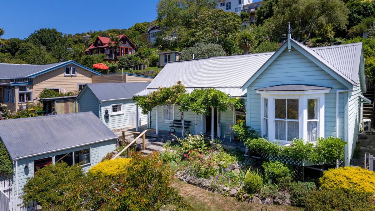 Stepneyville House | Character home on historic Nelson Street