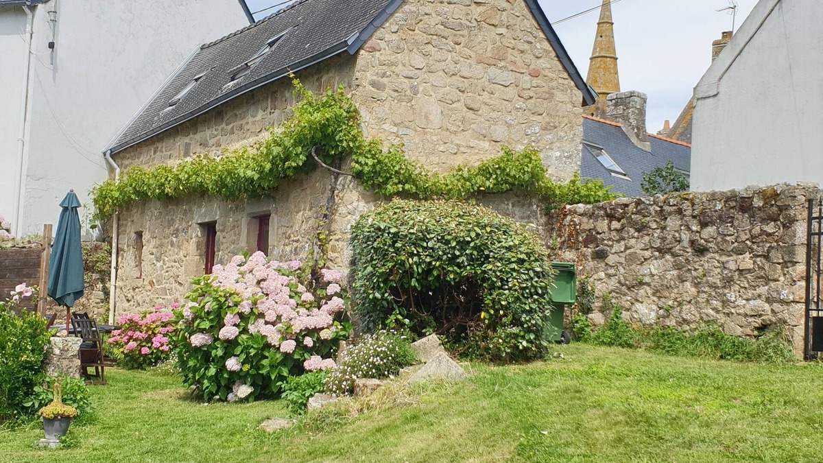 Plouharnel House | Character house in the center of the old town