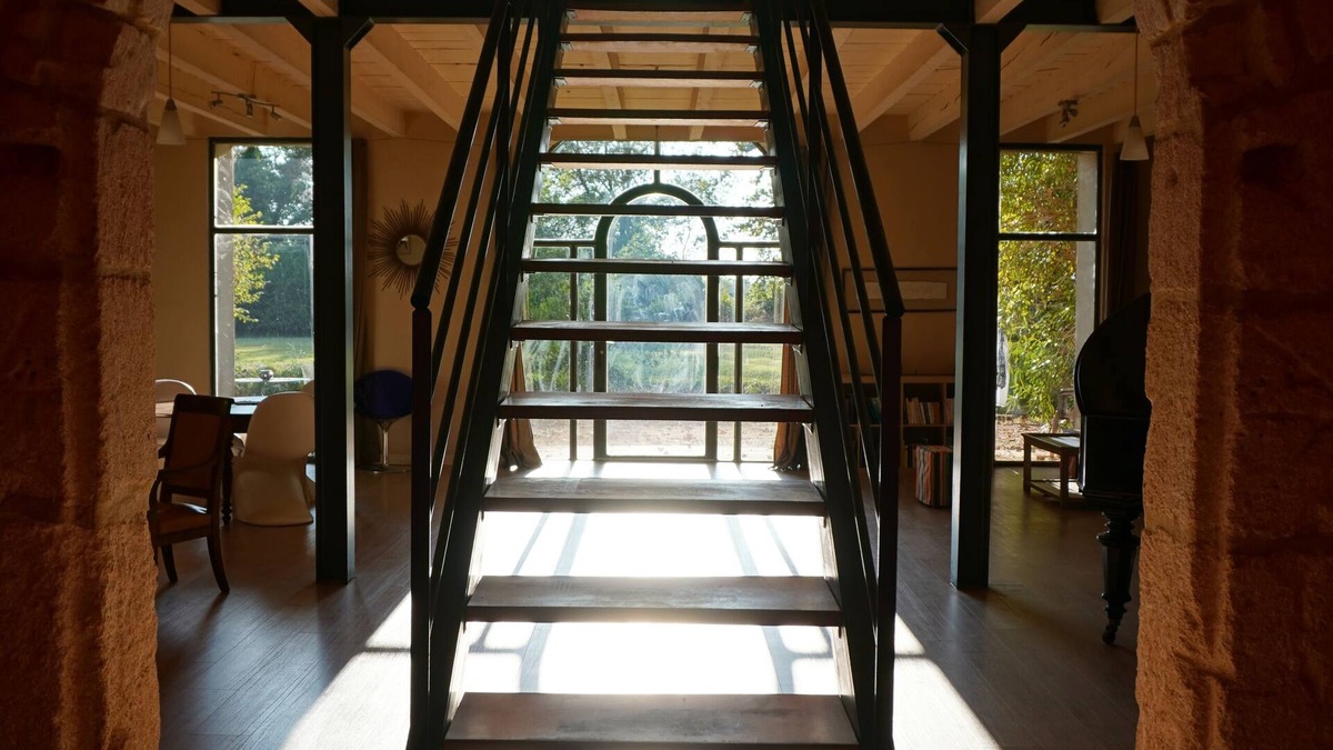Le Cailar House | Character house under three-hundred-year-old plane trees