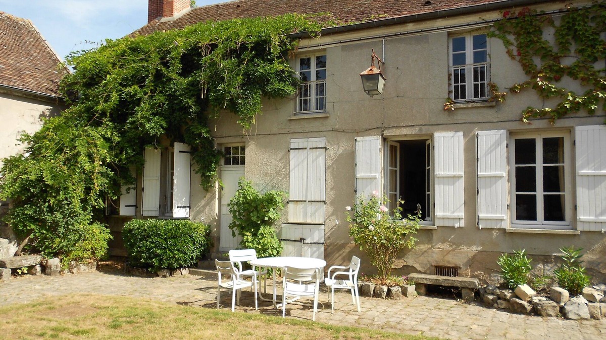 Villiers-sous-Grez House | Character property in village near Fontainebleau and INSEAD.