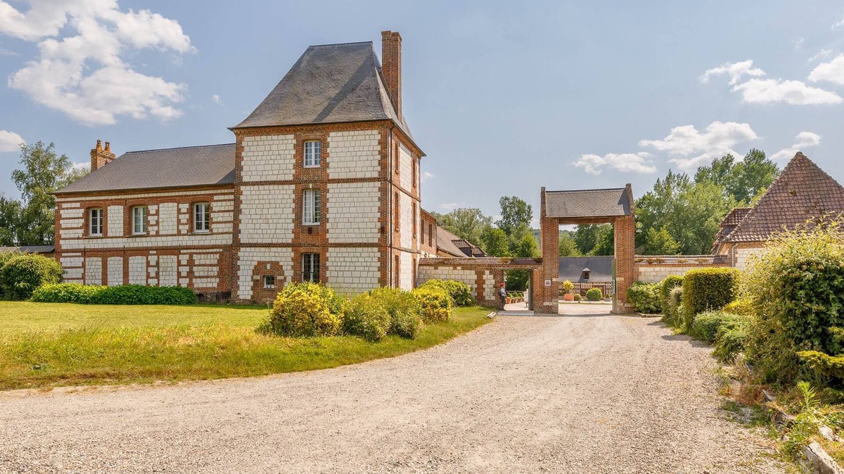 Beauchamps Ski Chalet | Character property - La Tour