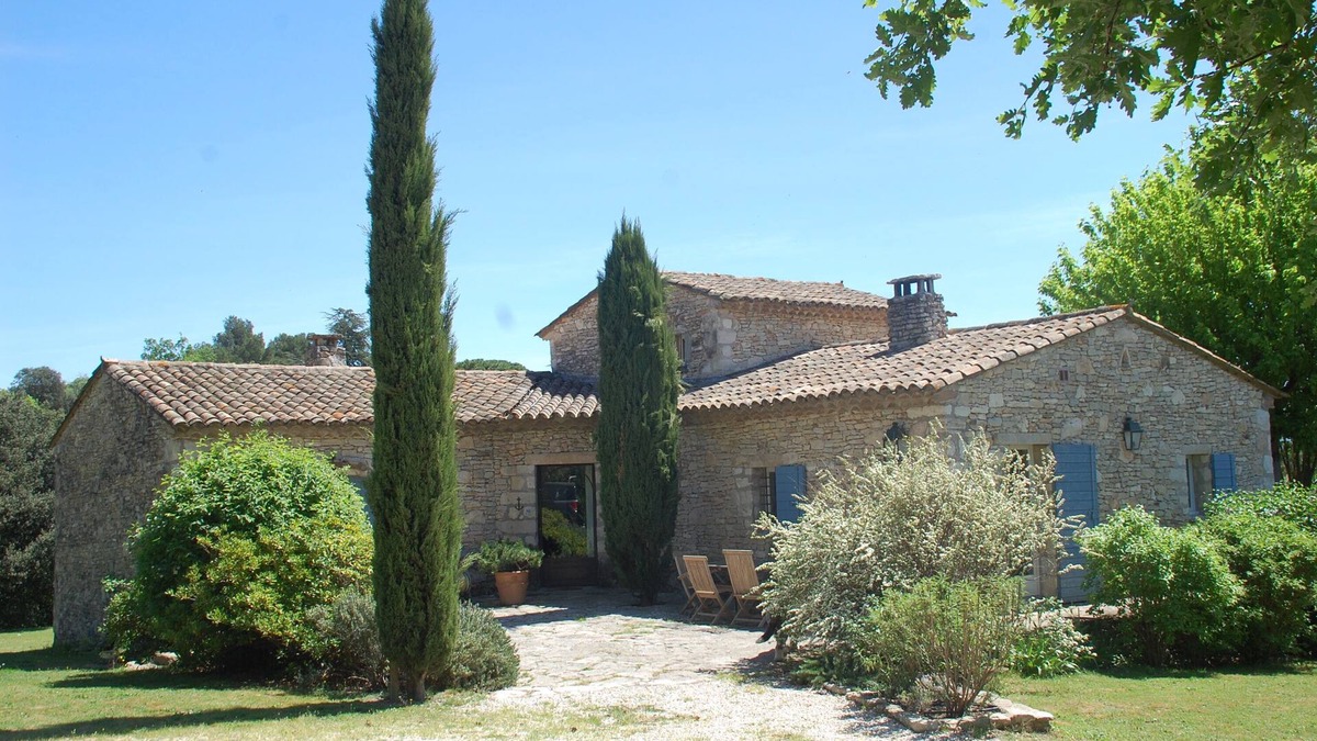 Gordes House | Character stone house with swimming pool surrounded by olive trees
