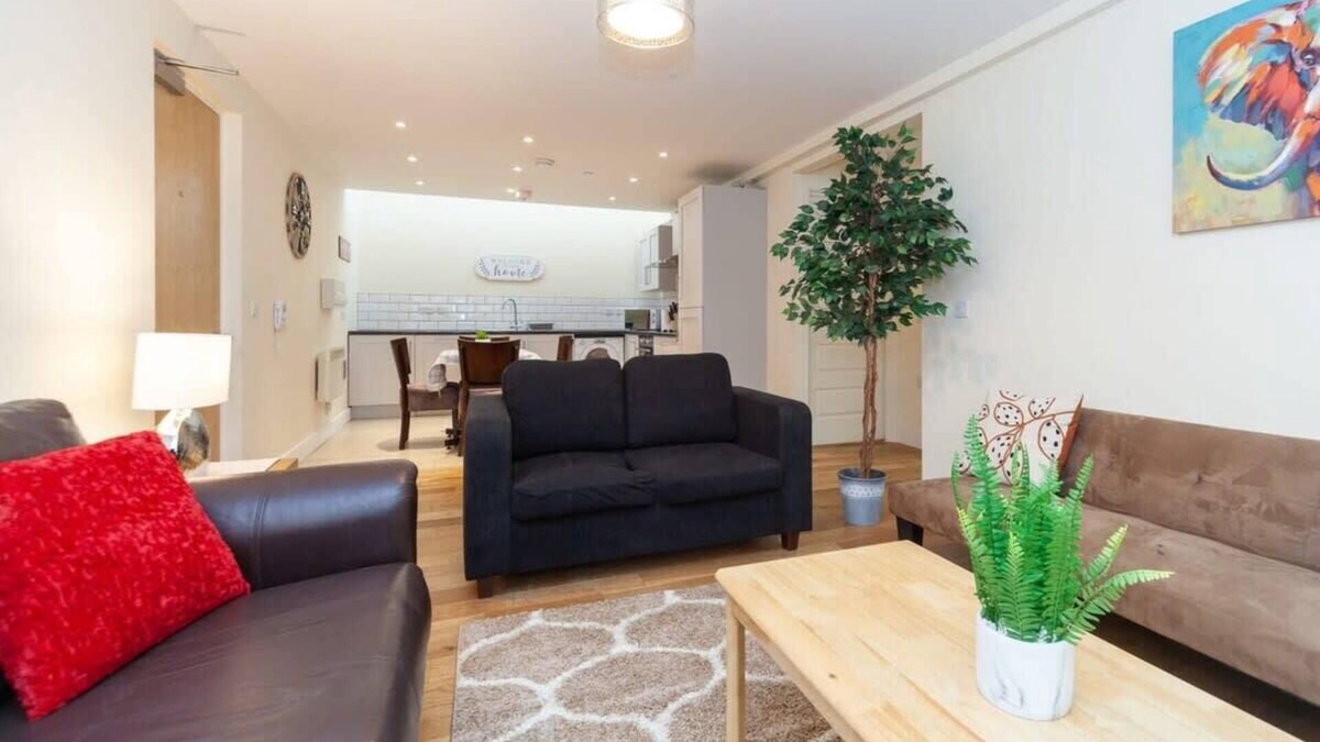 Ferndale Apartment | Characterful 2 Bedroom Apartment in Brixton