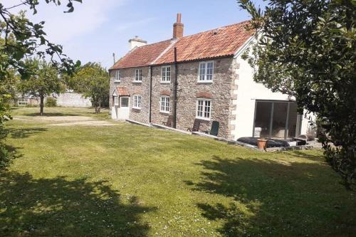Backwell House | Characterful Cottage adjacent to an Orchard