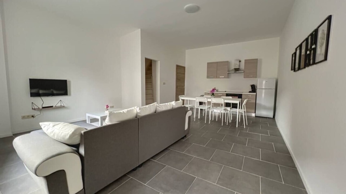 Ransart House | Charbex 4 Brussels-Charleroi-Airport