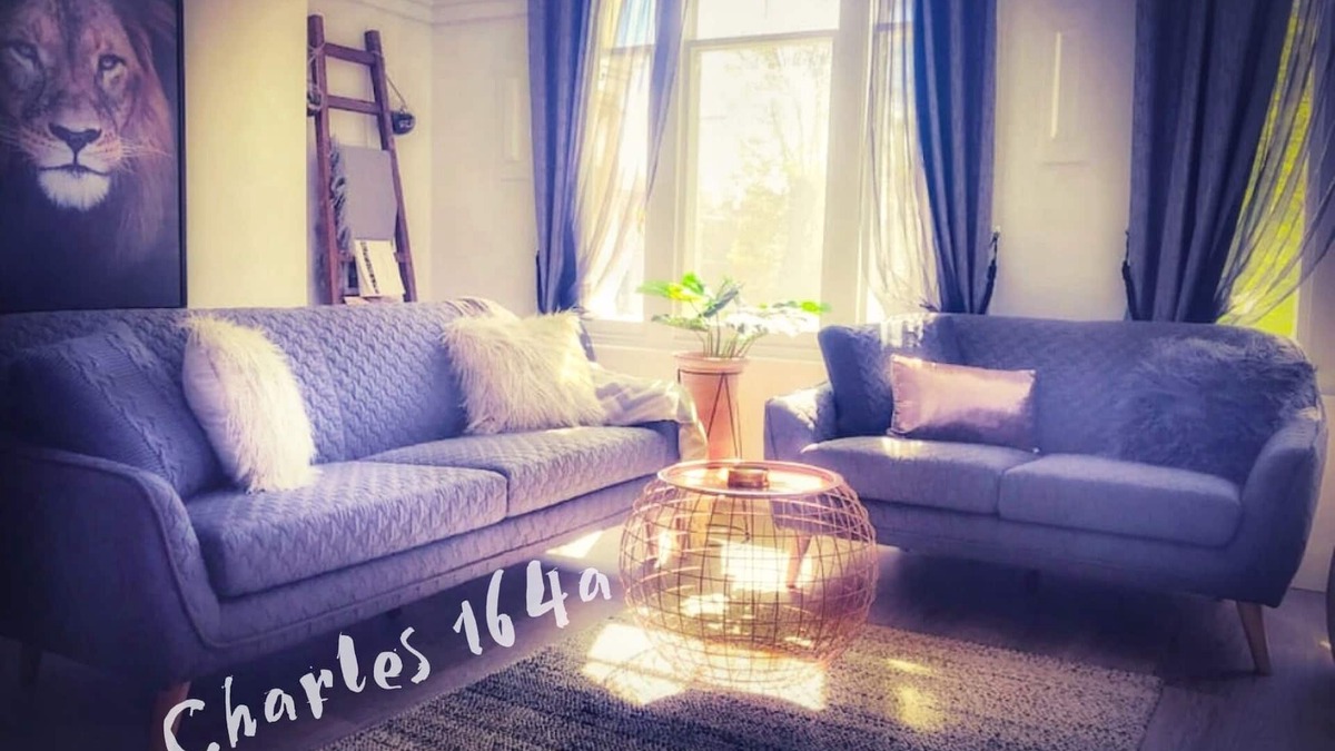Launceston CBD Bed & Breakfast | Charles 164a Central City