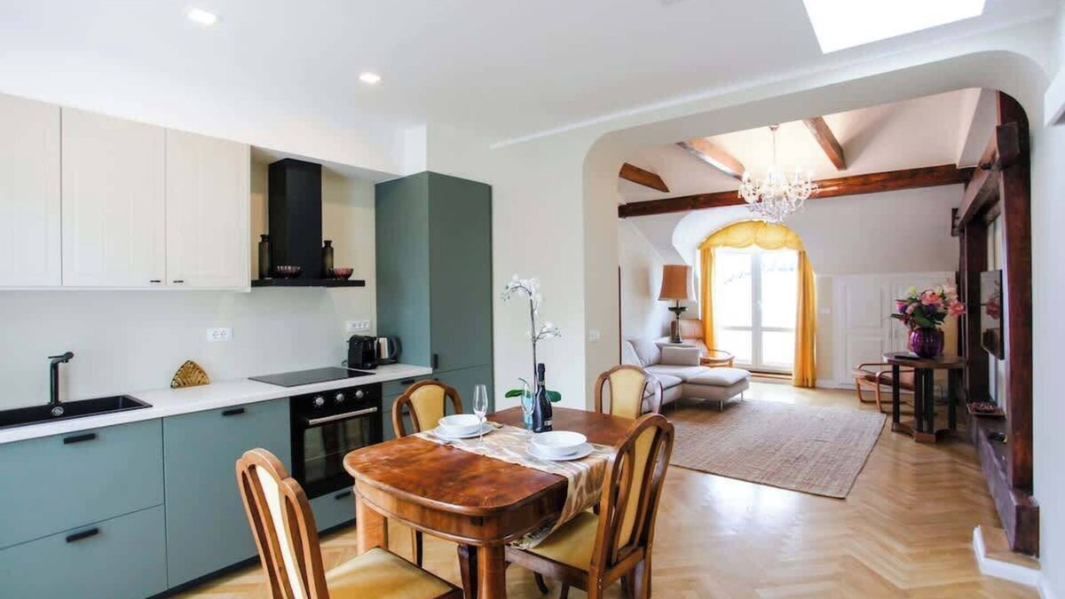 Stare Mesto Apartment | Charles bridge unique maisonette