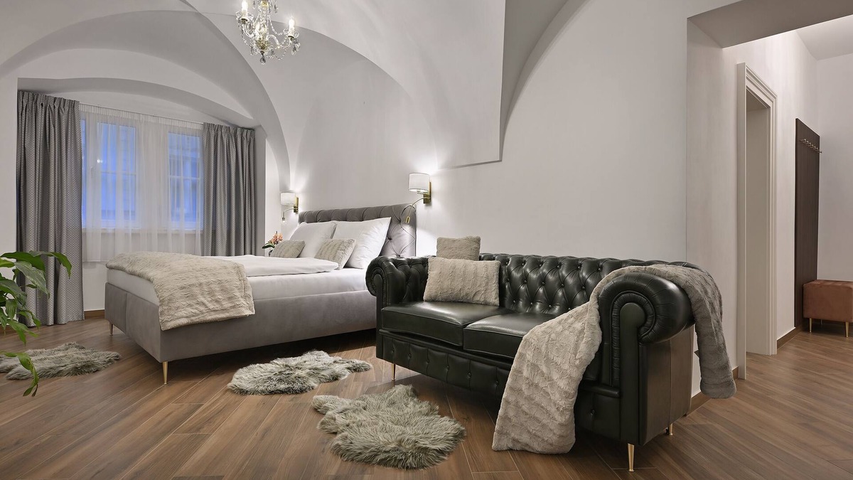 Hradcany Apartment | Charles IV (Two Double Bedroom Apartment)