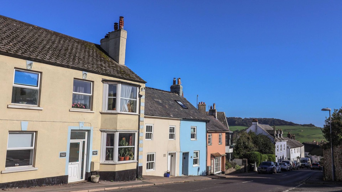 Charmouth Cottage | CHARLESTON COTTAGE, pet friendly, with a garden in Charmouth