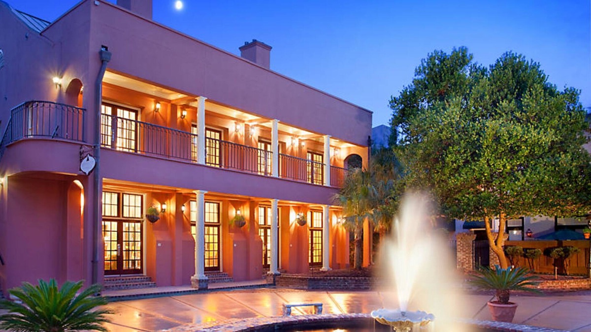 French Quarter Resort | Charleston for Valentine's Weekend