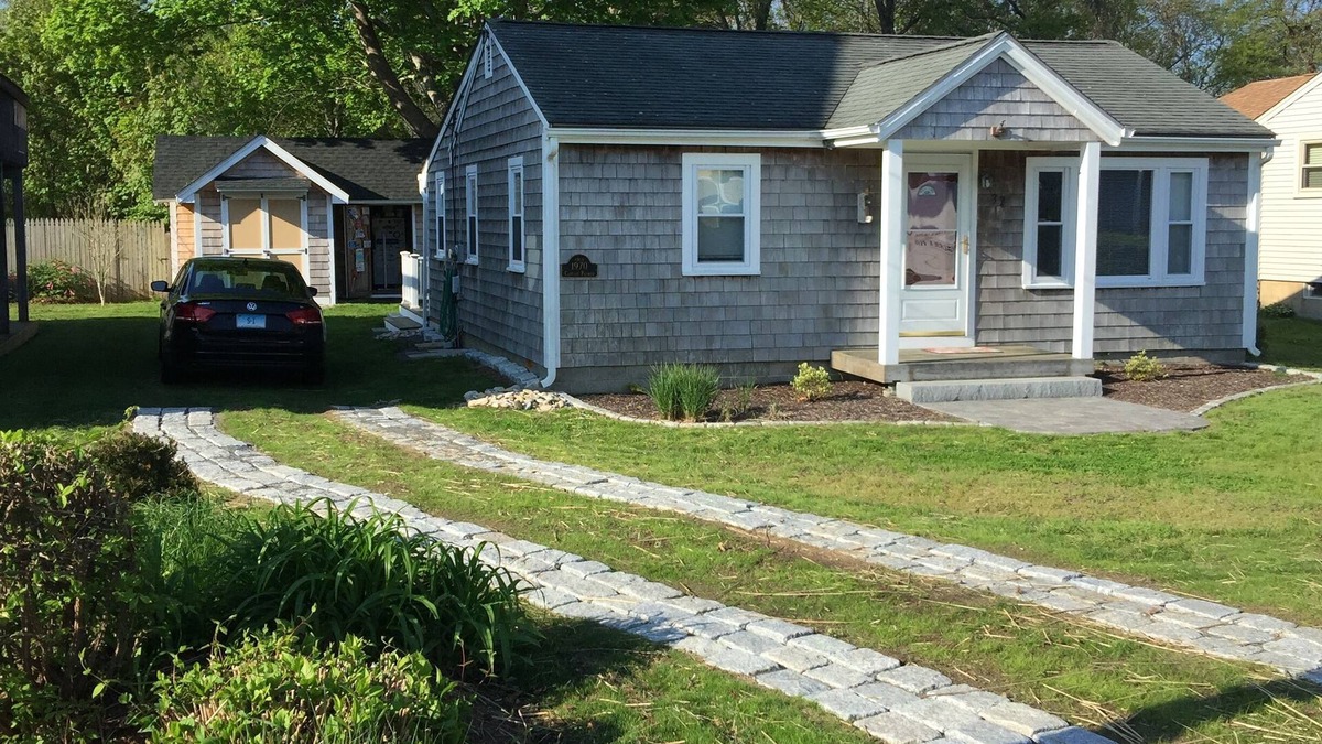 Kenyon House | Charlestown Beach Green Hill Pond RI