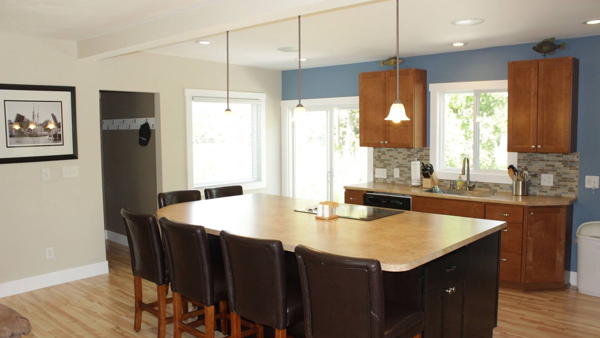Charlevoix House | Charlevoix 4BR Fully Remodeled Vacation House
