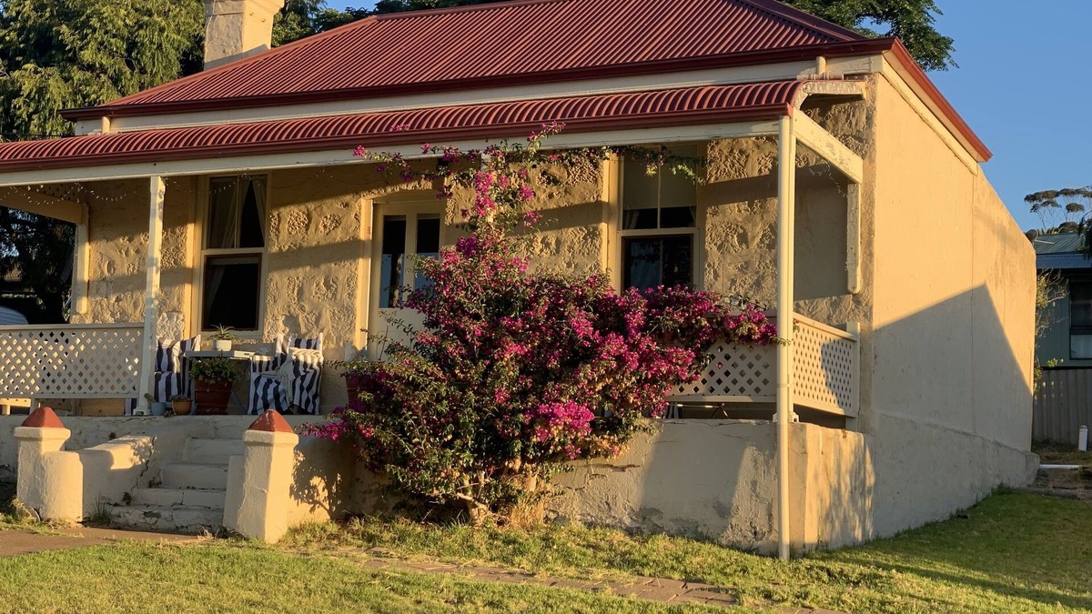 Penneshaw Cottage | “Charlie Bates Cottage”
